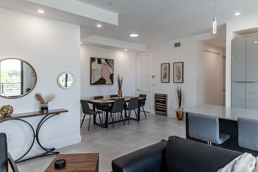 More Photos Of 2100 Miami Rd, Fort Lauderdale Apartments For Sale