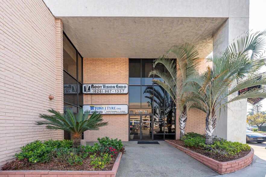 More Photos Of 100 S Citrus Ave, Covina Office For Sale