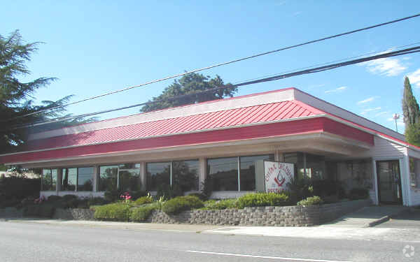 Primary Photo Of 8975 SW Beaverton Hillsdale Hwy, Portland Restaurant For Sale