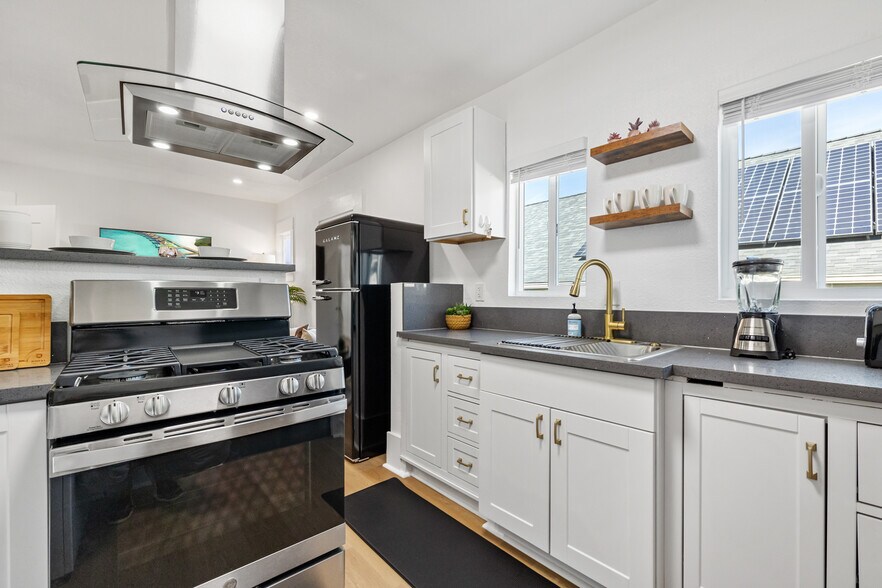 More Photos Of 1055 21st Street, San Diego Apartments For Sale