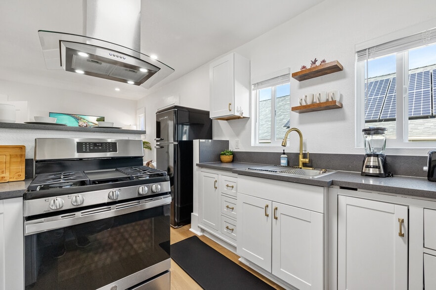 More Photos Of 1055 21st Street, San Diego Apartments For Sale