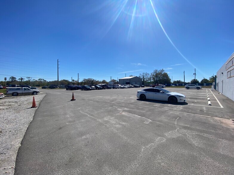 More Photos Of 5004 15th E st, Bradenton Industrial For Sale