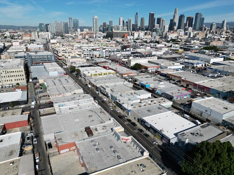 More Photos Of 1116 E 12th St, Los Angeles Warehouse For Lease