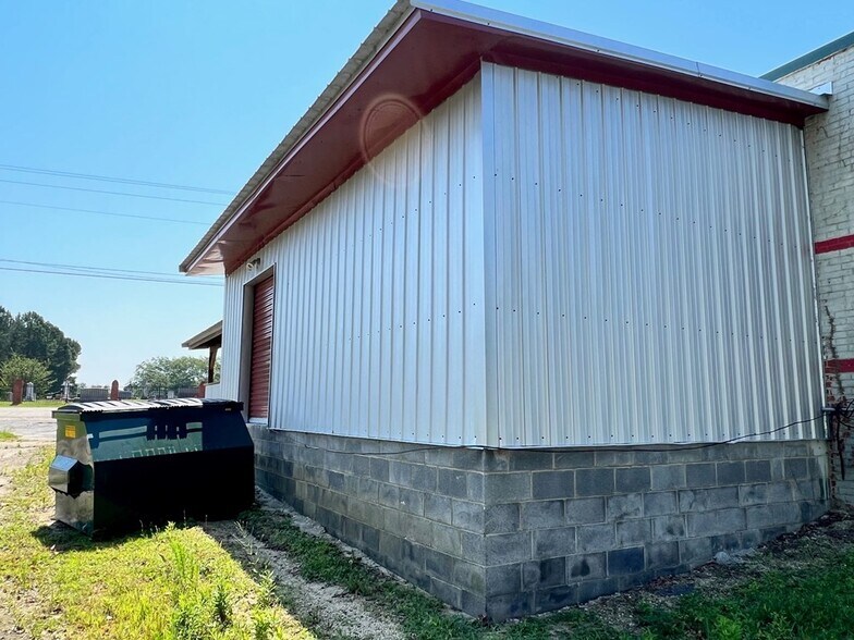 More Photos Of 5661 County Road 114, Brundidge General Retail For Sale