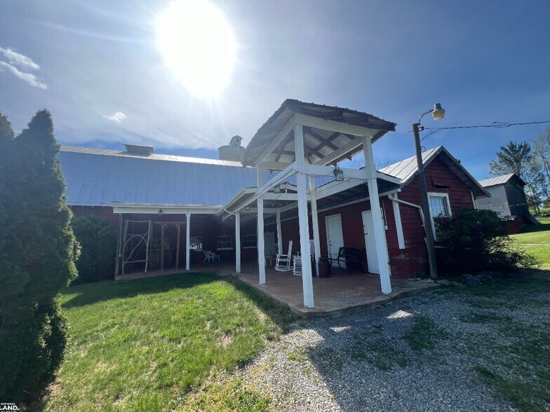 More Photos Of 5189 Rockwood Rd, Dublin Lodge Meeting Hall For Sale