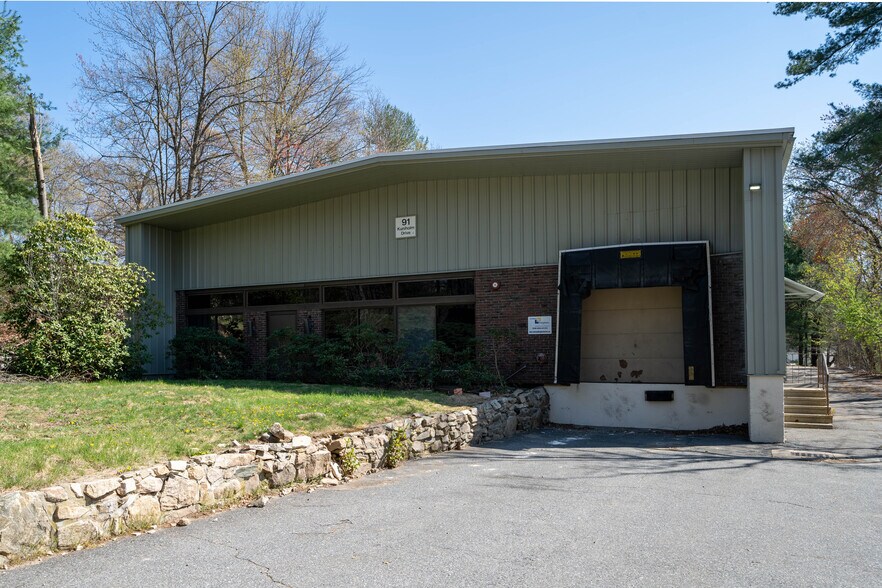 More Photos Of 91 Kuniholm Dr, Holliston Manufacturing For Lease