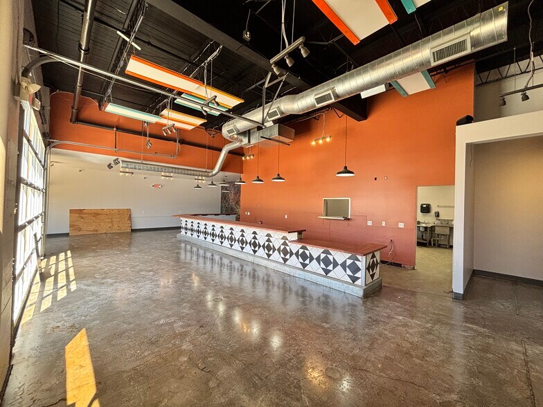 More Photos Of 576 Patterson St NW, Salem Warehouse For Lease