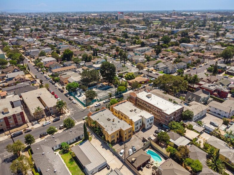 More Photos Of 2717 S Budlong Ave, Los Angeles Apartments For Sale