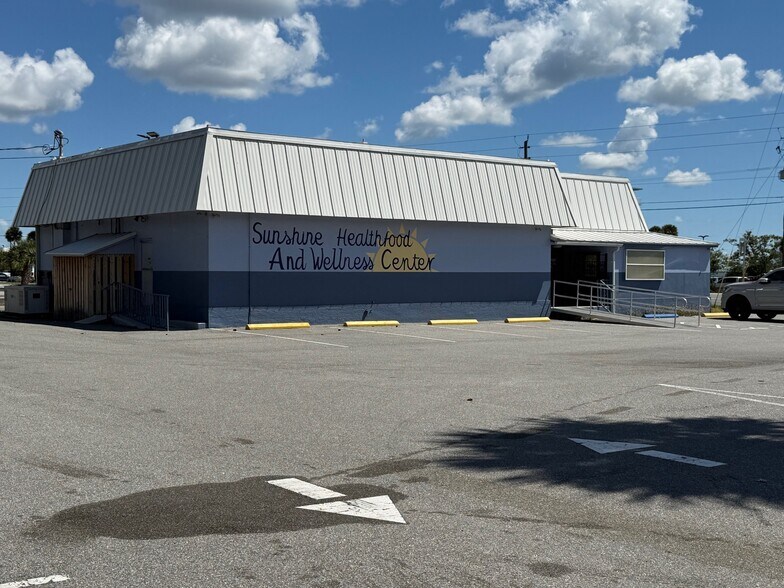 More Photos Of 2916 S Washington Ave, Titusville Freestanding For Sale