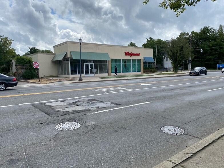More Photos Of 1333 Boston Post Rd, Larchmont Freestanding For Lease