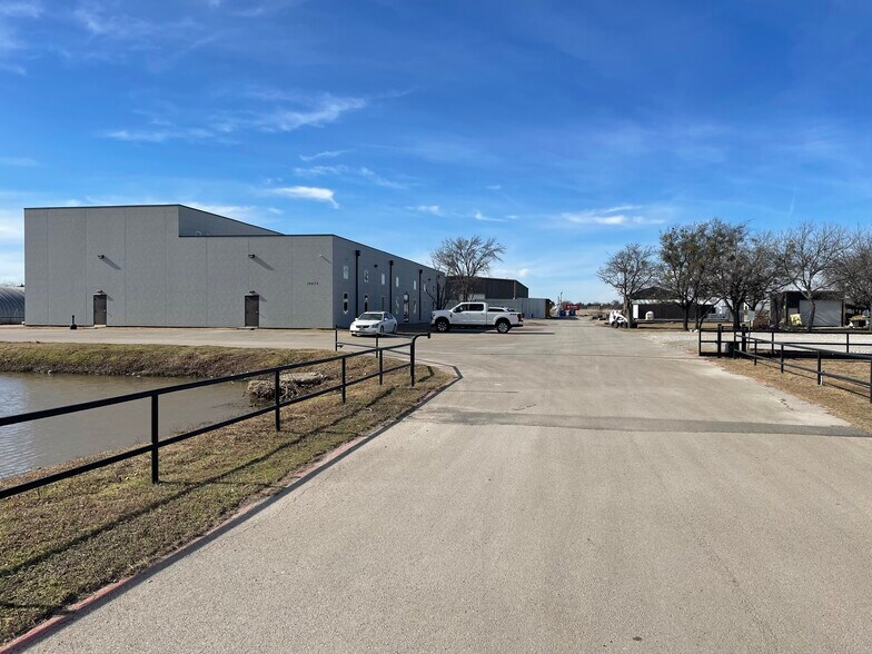 More Photos Of 14475 Old Denton Rd, Roanoke Industrial For Sale
