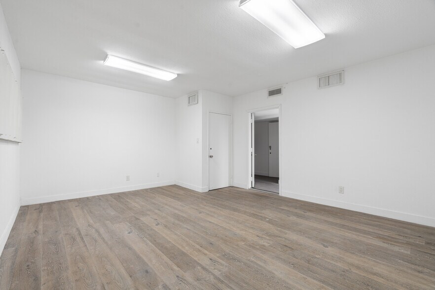 More Photos Of 2119 S Atlantic Blvd, Commerce Manufacturing For Lease