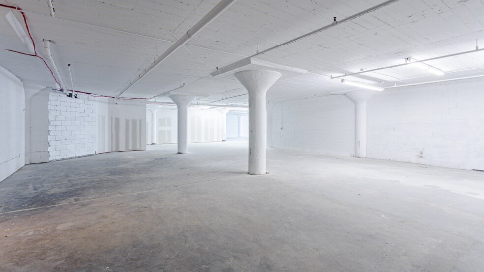 More Photos Of 31-00 47th Ave, Long Island City Industrial For Lease