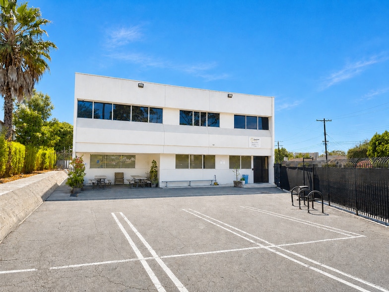 More Photos Of 5200 W 83rd St, Los Angeles Specialty For Lease
