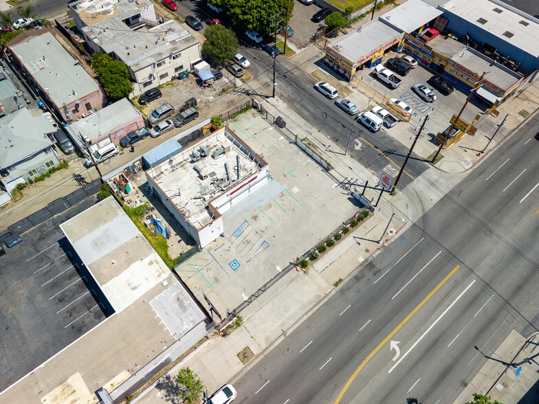 More Photos Of 853 E Manchester Ave, Los Angeles Restaurant For Sale