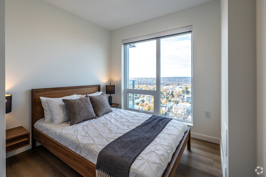 More Photos Of 2488 Granville St, Vancouver Apartments For Lease