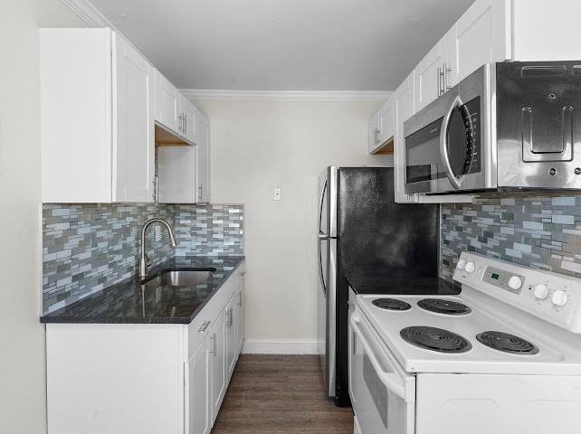 More Photos Of 191 Oak St, Bridgeport Apartments For Sale