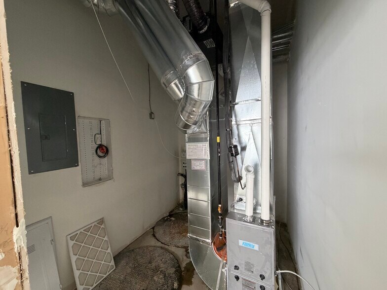 More Photos Of 220 Dissette St, Bradford West Gwillimbury Apartments For Lease