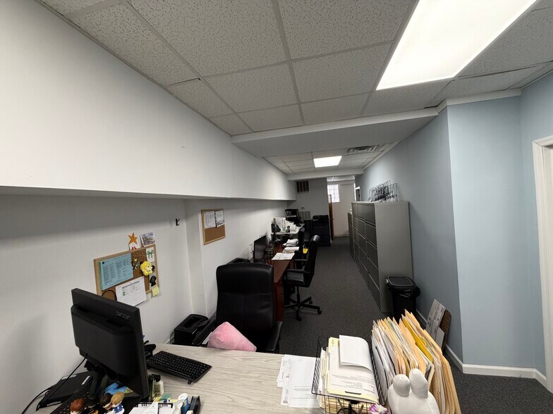 More Photos Of 50 Main St, Hempstead Medical For Lease