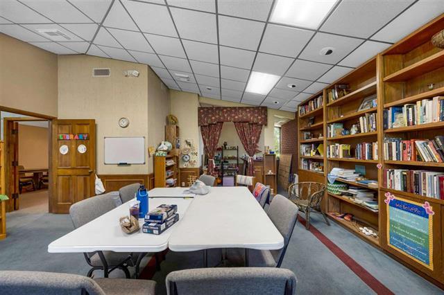 More Photos Of 816 W Gore Blvd, Lawton Office For Sale