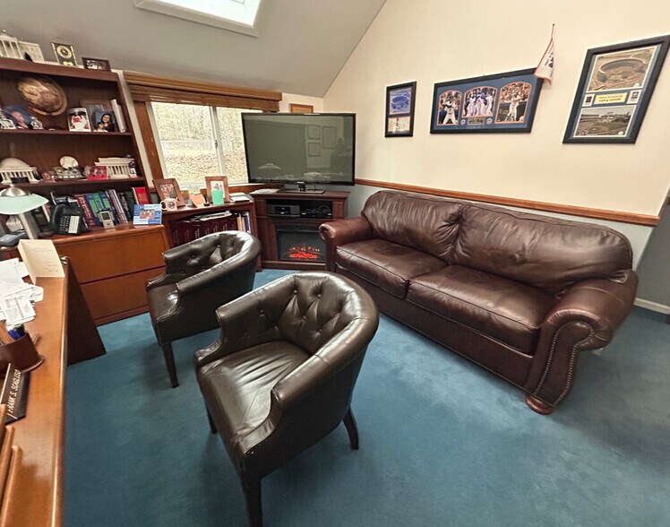 More Photos Of 191 Terry Rd, Smithtown Loft Creative Space For Sale