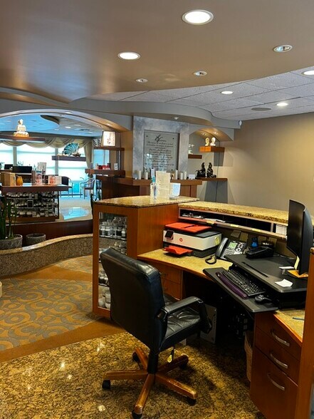 More Photos Of 4430 106th St SW, Mukilteo Medical For Sale