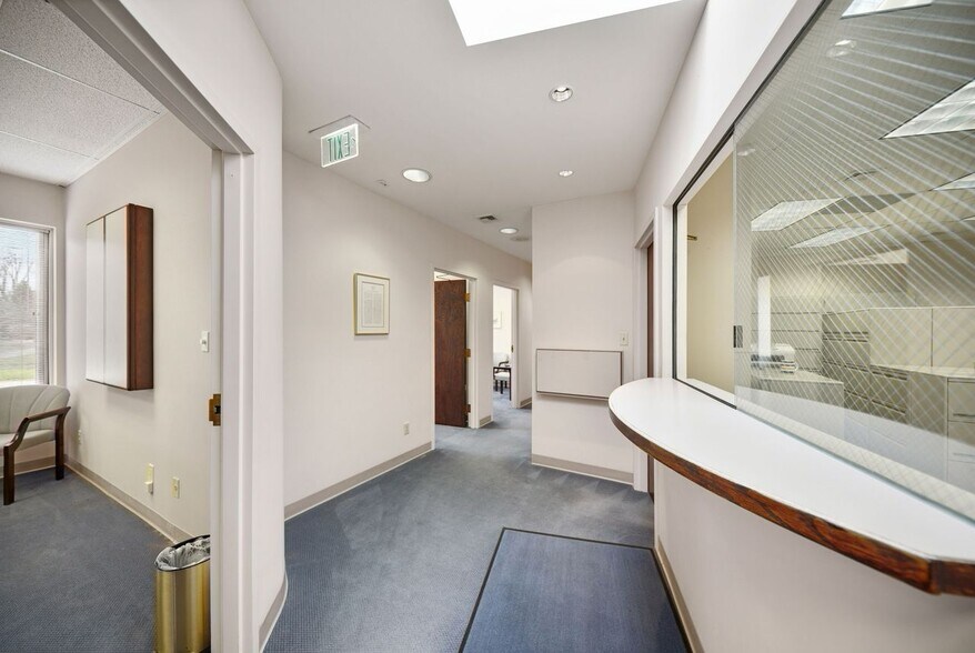 More Photos Of 2814 Franklin St, Michigan City Office For Sale