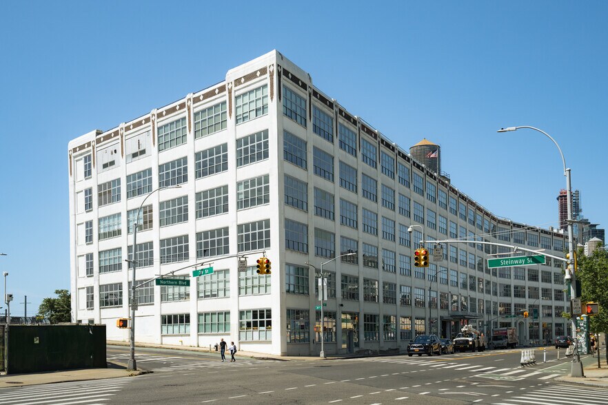 More Photos Of 37-18 Northern Blvd, Long Island City Office For Lease