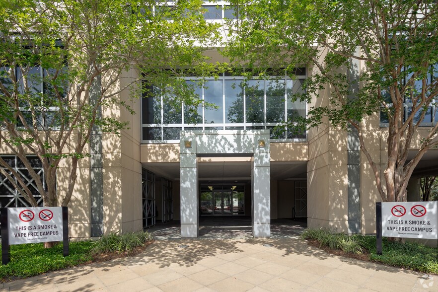 More Photos Of 40 Calhoun St, Charleston Office For Lease