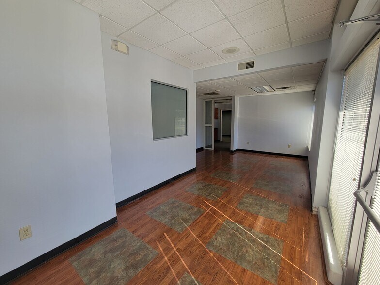 More Photos Of 784 Prince Ave, Athens Medical For Sale