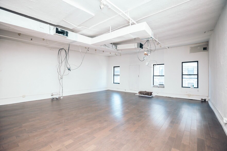 More Photos Of 154-158 Ludlow St, New York Office For Lease