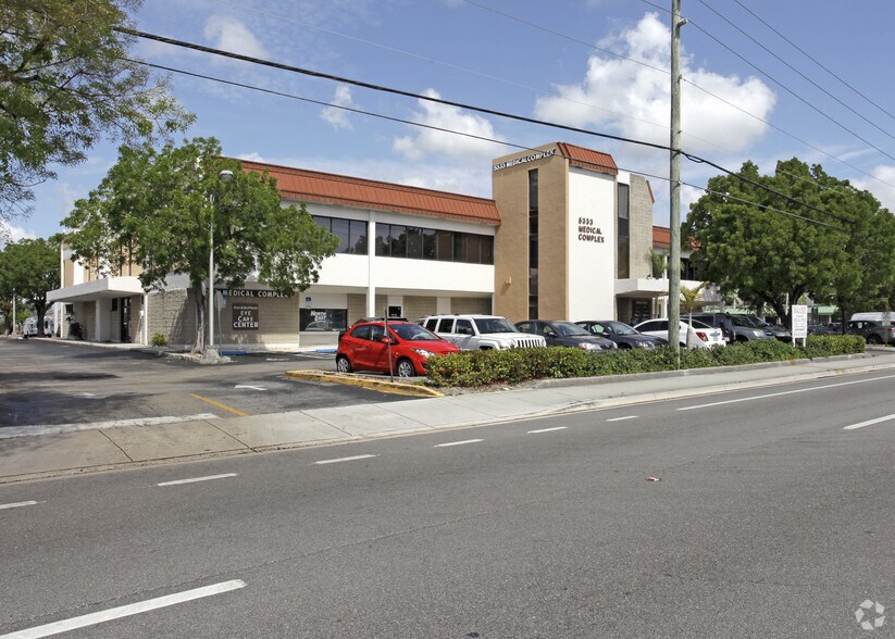More Photos Of 5333 N Dixie Hwy, Oakland Park Medical For Lease
