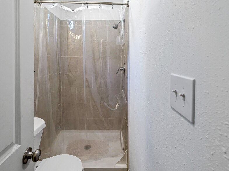 More Photos Of 11201 County Road 203, Plantersville Specialty For Sale