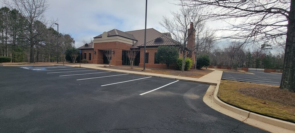 More Photos Of 170 Westridge Industrial Blvd, McDonough Office For Lease