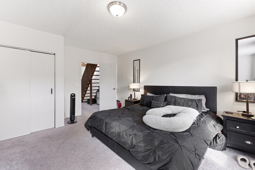 More Photos Of 526 W 1st Ave, Columbus Multifamily For Sale