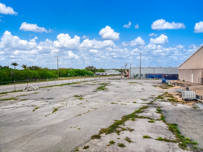 More Photos Of 3680 OLD SR 8, Lake Placid Industrial For Sale