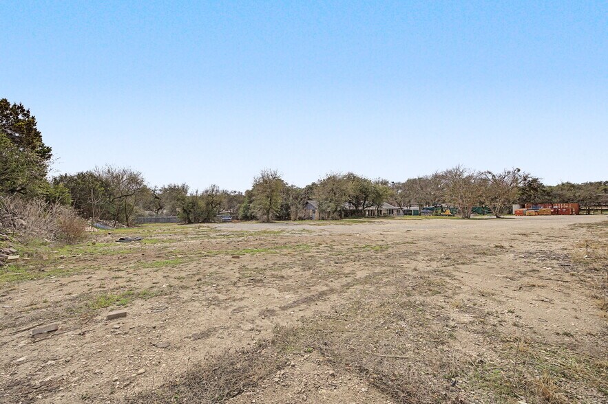More Photos Of 7900 Hudson Loop, Austin Contractor Storage Yard For Lease