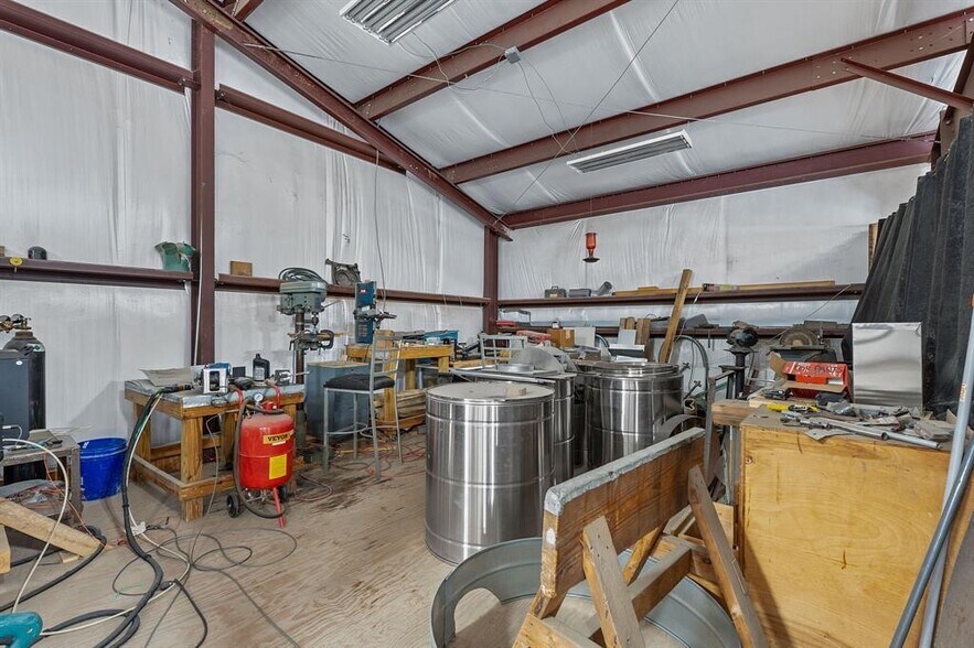 More Photos Of 16299 Fitzhugh Rd, Dripping Springs Warehouse For Sale