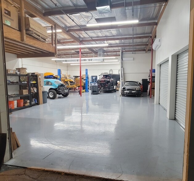 More Photos Of 2346 E University Dr, Phoenix Warehouse For Sale