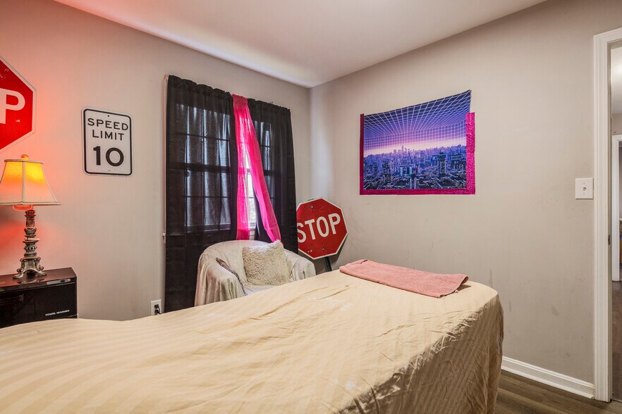 More Photos Of 6019 Preston Hwy, Louisville Office For Sale