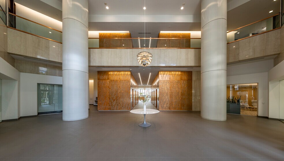 More Photos Of 2800 N Central Ave, Phoenix Office For Sale