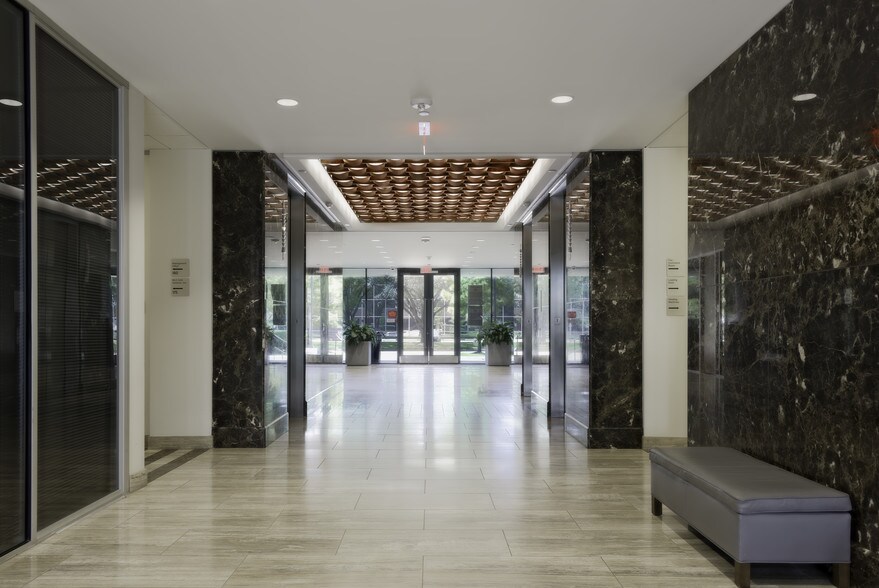More Photos Of 10777 Northwest Fwy, Houston Office For Lease