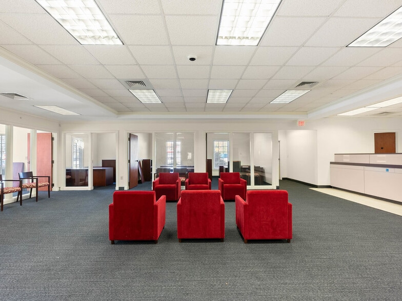 More Photos Of 79 S Main St, Inman Bank For Lease