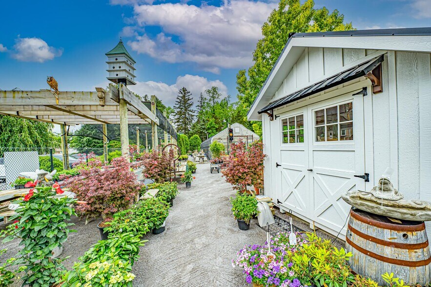 More Photos Of 185 N Country Rd, Mount Sinai Garden Center For Sale