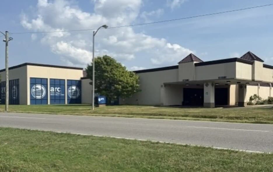 Primary Photo Of 3100 W 2nd St, Owensboro Healthcare For Lease