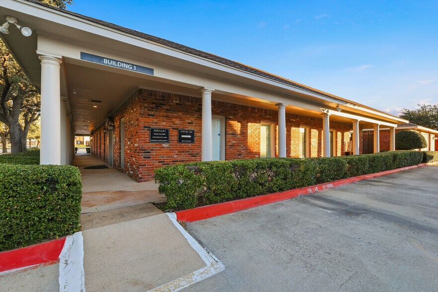 More Photos Of 105 Kathryn Dr, Lewisville Office For Sale
