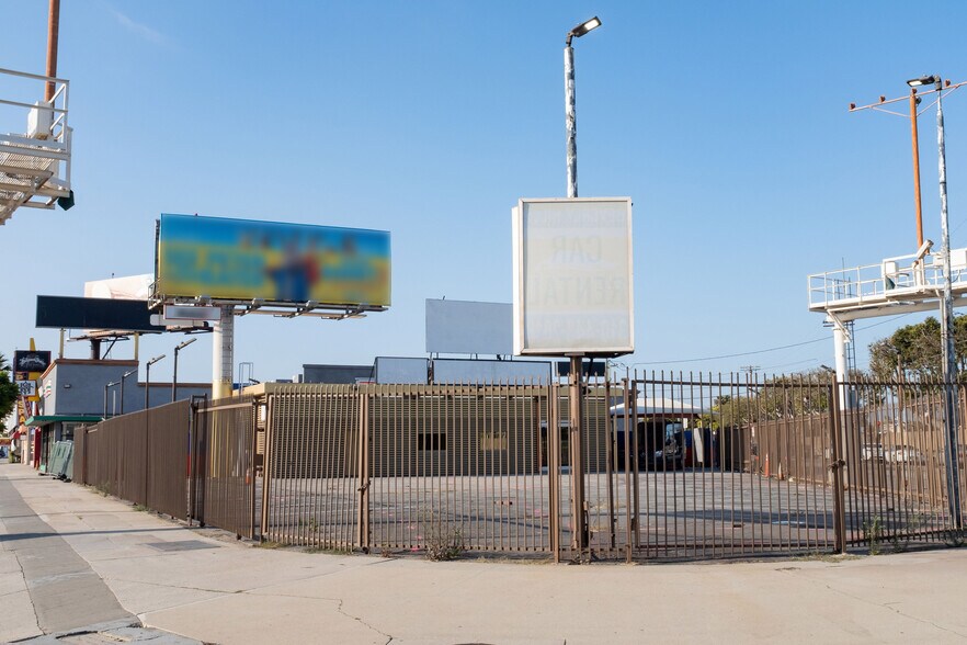 More Photos Of 9216 Sepulveda blvd, Los Angeles General Retail For Sale
