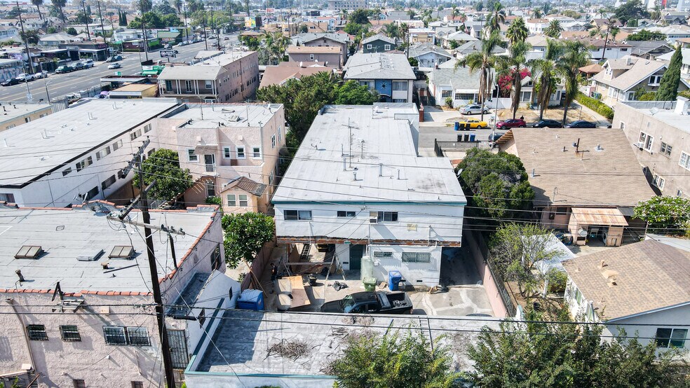 More Photos Of , Los Angeles Multifamily For Sale