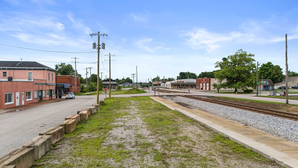 More Photos Of 43 S Railroad St, Scottsburg Land For Sale