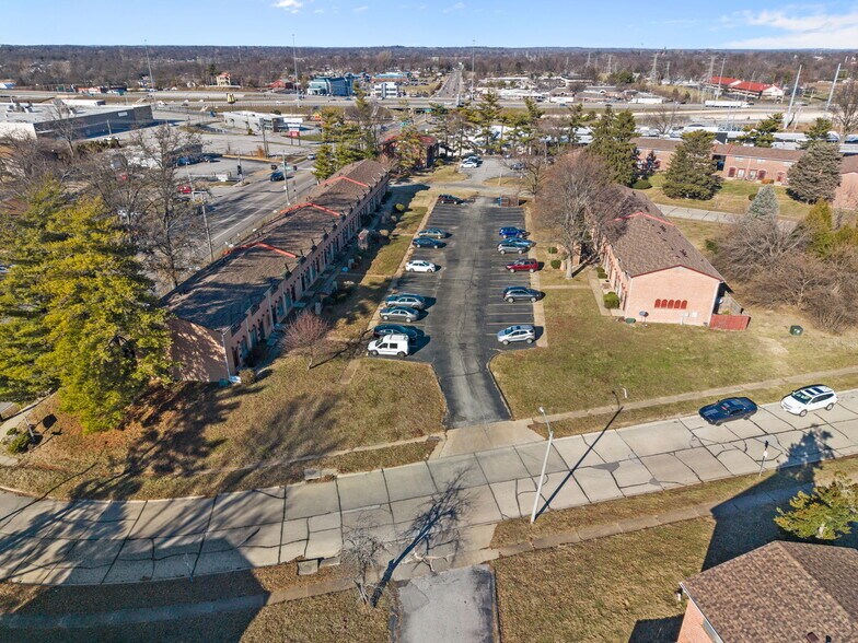 More Photos Of 7298 N Hanley Rd, Hazelwood Multifamily For Sale
